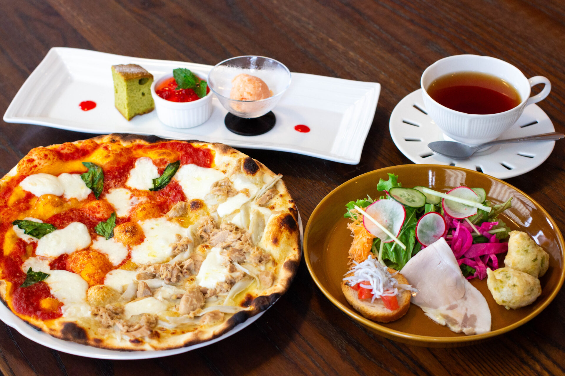 坂之上の住宅街の入口にたたずむ、本格ローマピザのお店「Pizzeria KENCHI」