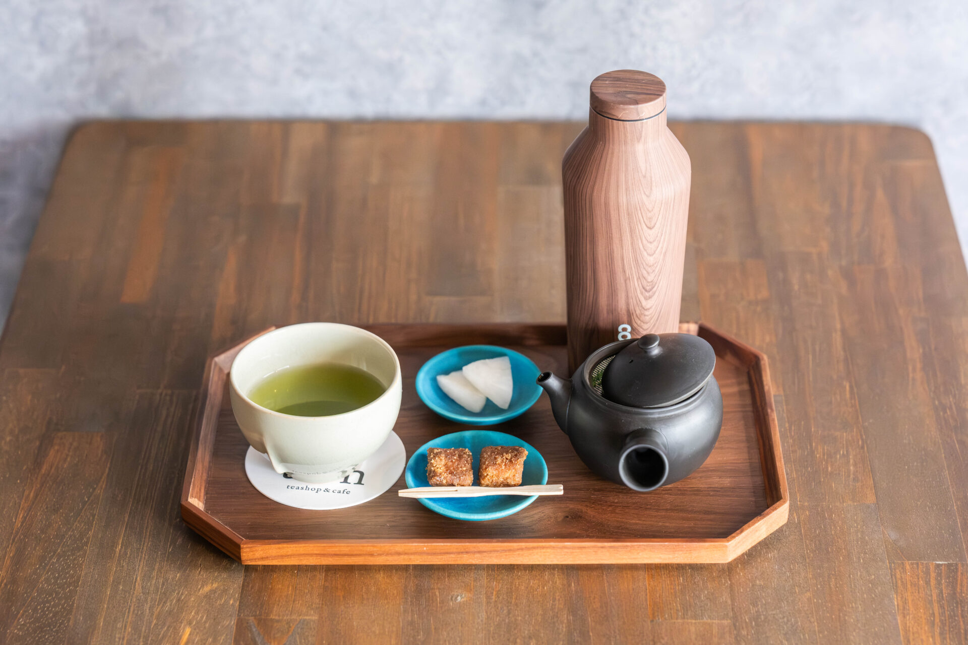 大根占の自然が育む茶葉。「teashop & cafe ten」うつくしい緑のお茶をゆったり味わうカフェ