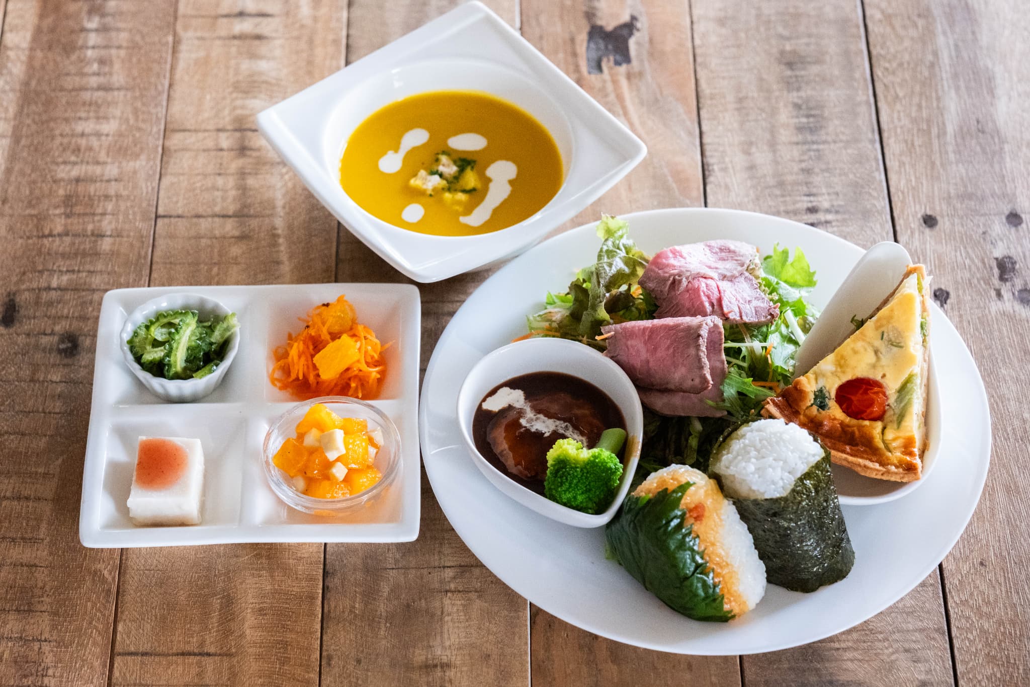 景色に癒されながら味わう「チビチビキッチン」の季節の料理とスイーツ