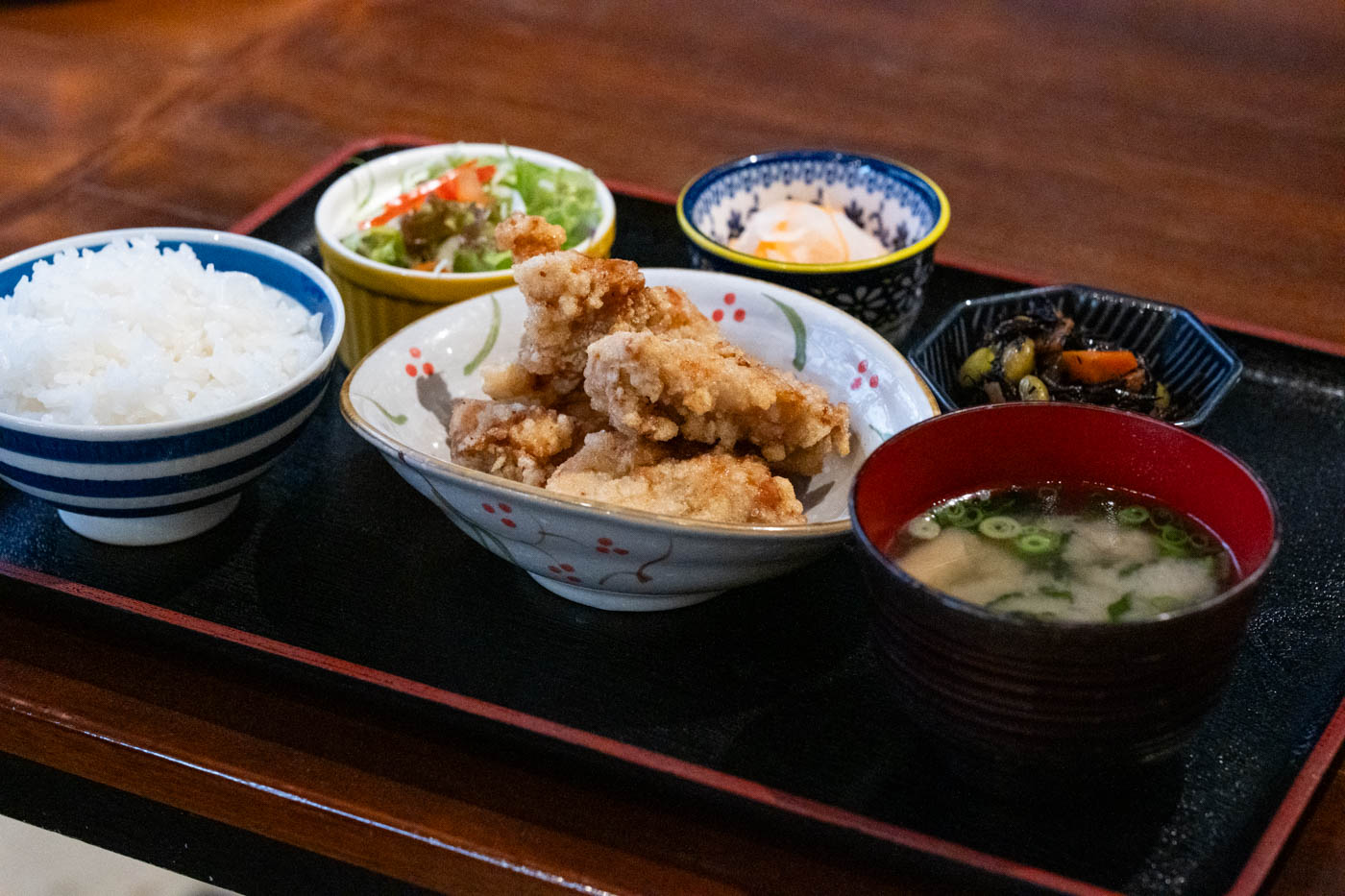 昼も夜も定食が楽しめる、宝山ホール近くの居酒屋「cocoichirin」