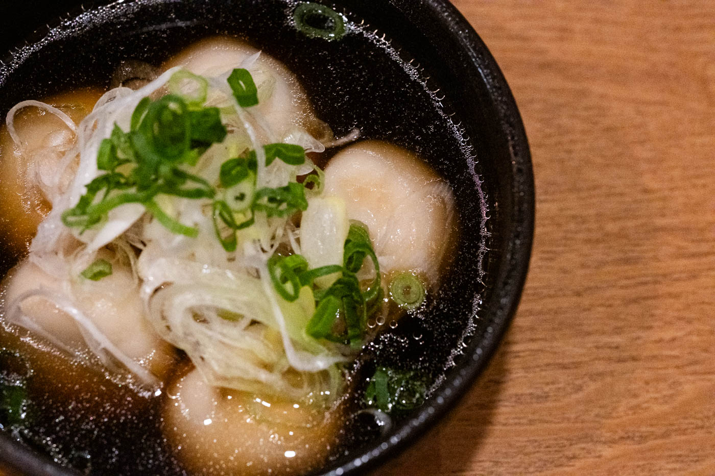 鹿児島中央駅近くの「居酒屋 IMOROCK」。芋焼酎・約300銘柄と餃子が名物の町中華