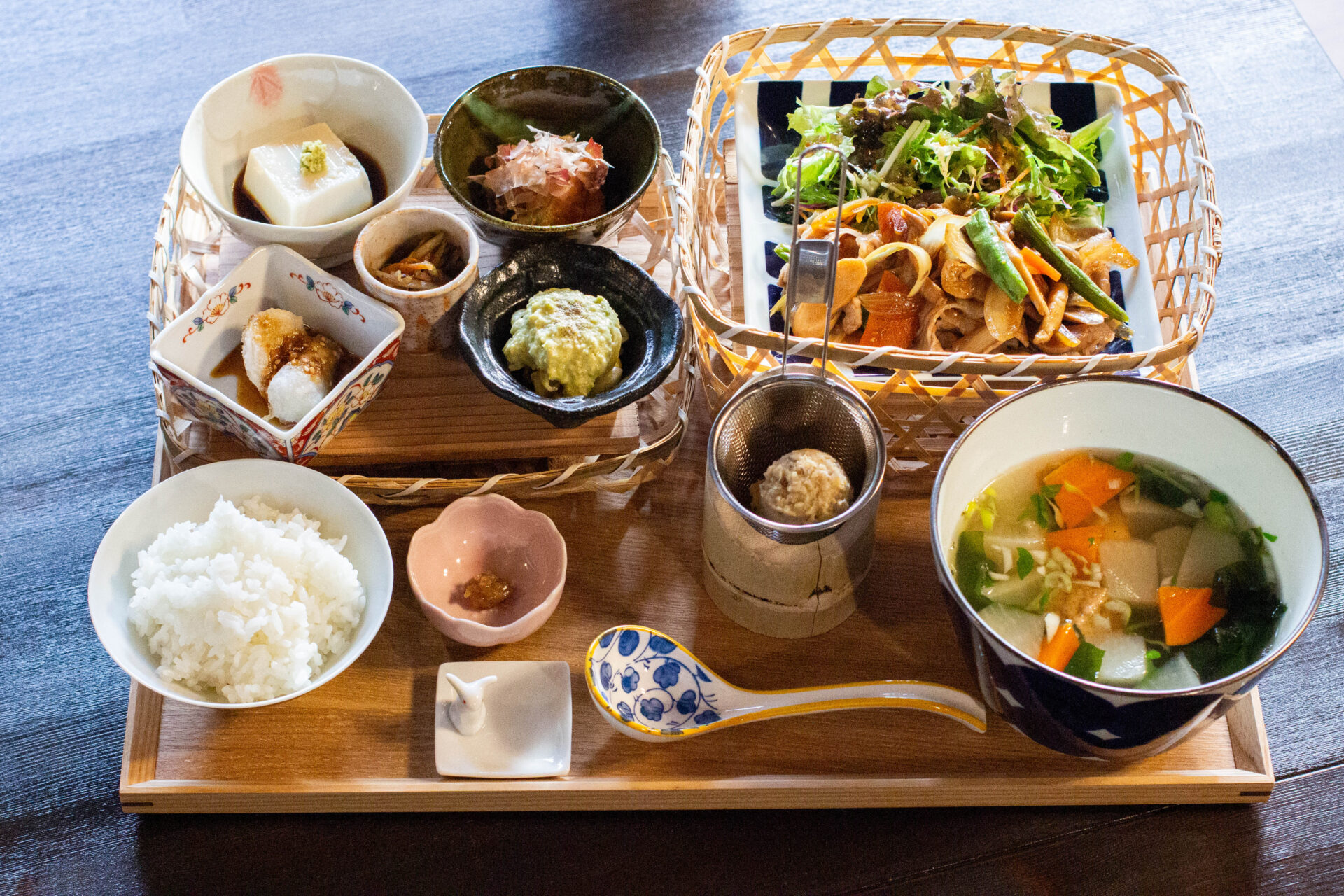 古民家で味わう、やさしいみそのごはん川辺町「みそcafe 桜うさぎ」