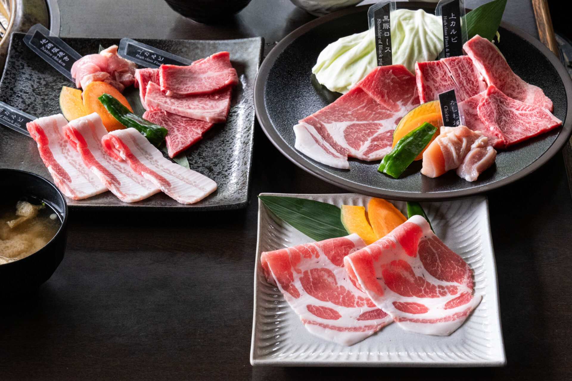 黒豚・黒毛和牛・尾崎牛も！霧島温泉郷「焼肉厨房 わきもと」の肉料理を堪能
