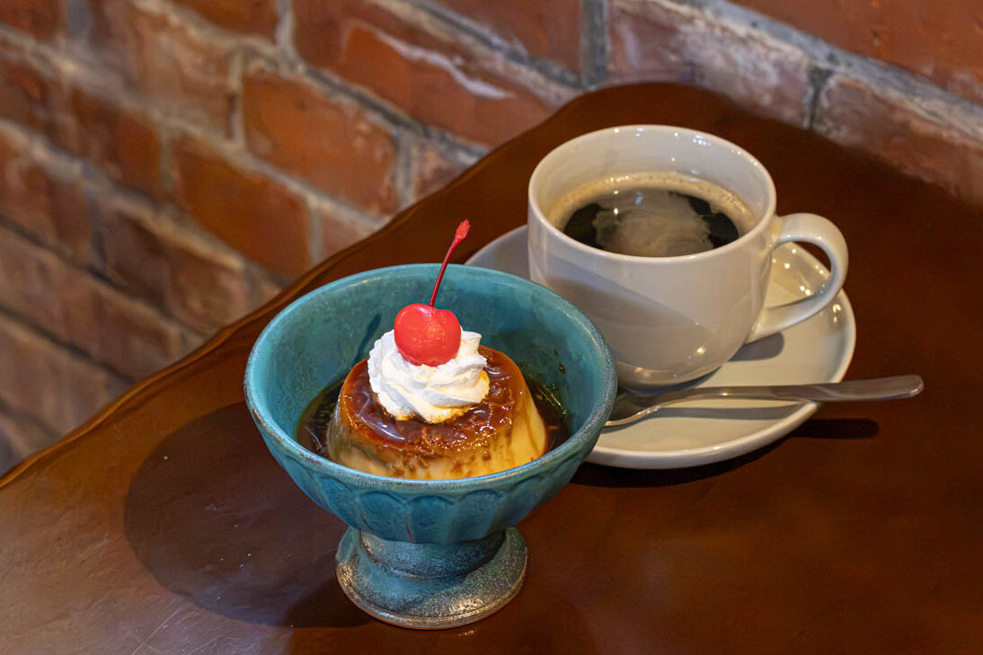 日置市伊集院にあるレンガづくりのレトロな喫茶店「恋芽十番館」