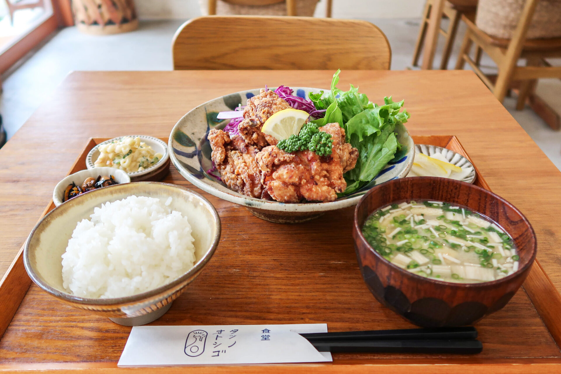 【鹿児島市・名山町】「食堂 タツノオトシゴ」ボリューム満点の定食が評判！人気の桜島鶏唐揚げに舌鼓